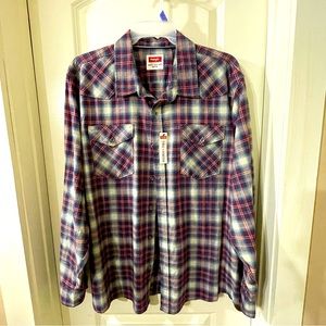 Men’s Flannel Button-down Shirt